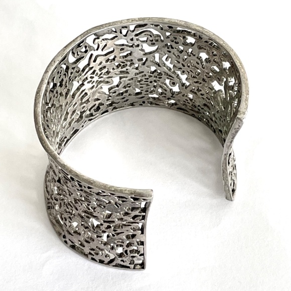 Vintage Ornate Cuff Bracelet - Picture 9 of 15